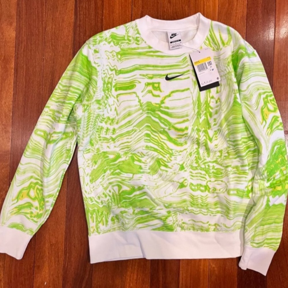 NWT Nike Women's Sweatshirt Size S